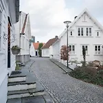 Modern Apt, Near Centre , Walking Distance Stavanger