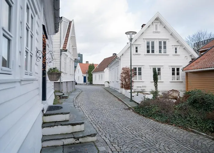 Modern Apt, Near Centre , Walking Distance Stavanger