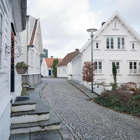 Modern Apt, Near Centre , Walking Distance Stavanger