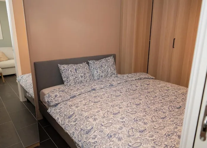 Apartament Modern Apt, Near Centre , Walking Distance